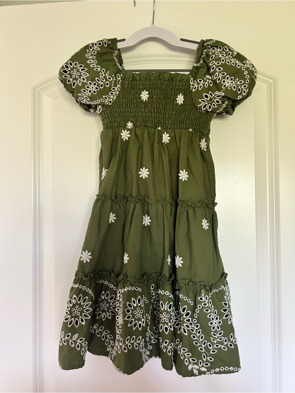 crown & ivy Olive Green Puff-Sleeve Embroidered Dress